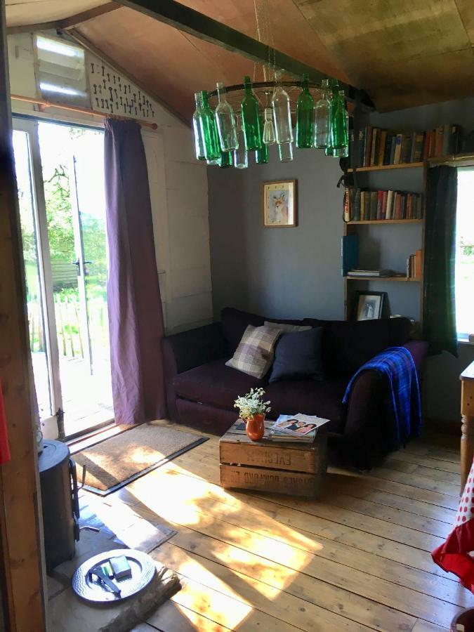 The Old Apple Shed Cosy Heated Cottage In A Meadow Close To The Charming Village Of Bethersden Ashford  Exterior photo